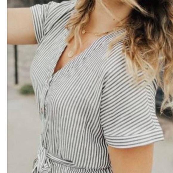 Carly Jean Los Angeles CJLA Grey Striped Brighton Jumpsuit Small - Picture 3 of 15